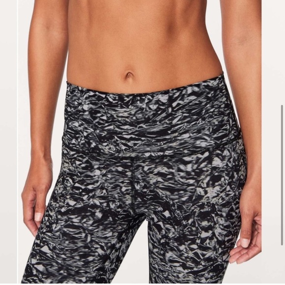 Lululemon Wunder Under Hi-Rise 7/8 Tight 25" m7. - Picture 2 of 16